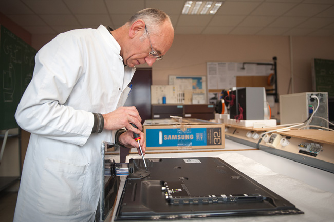 Technicien, technicienne de maintenance en multimédia et électrodomestique